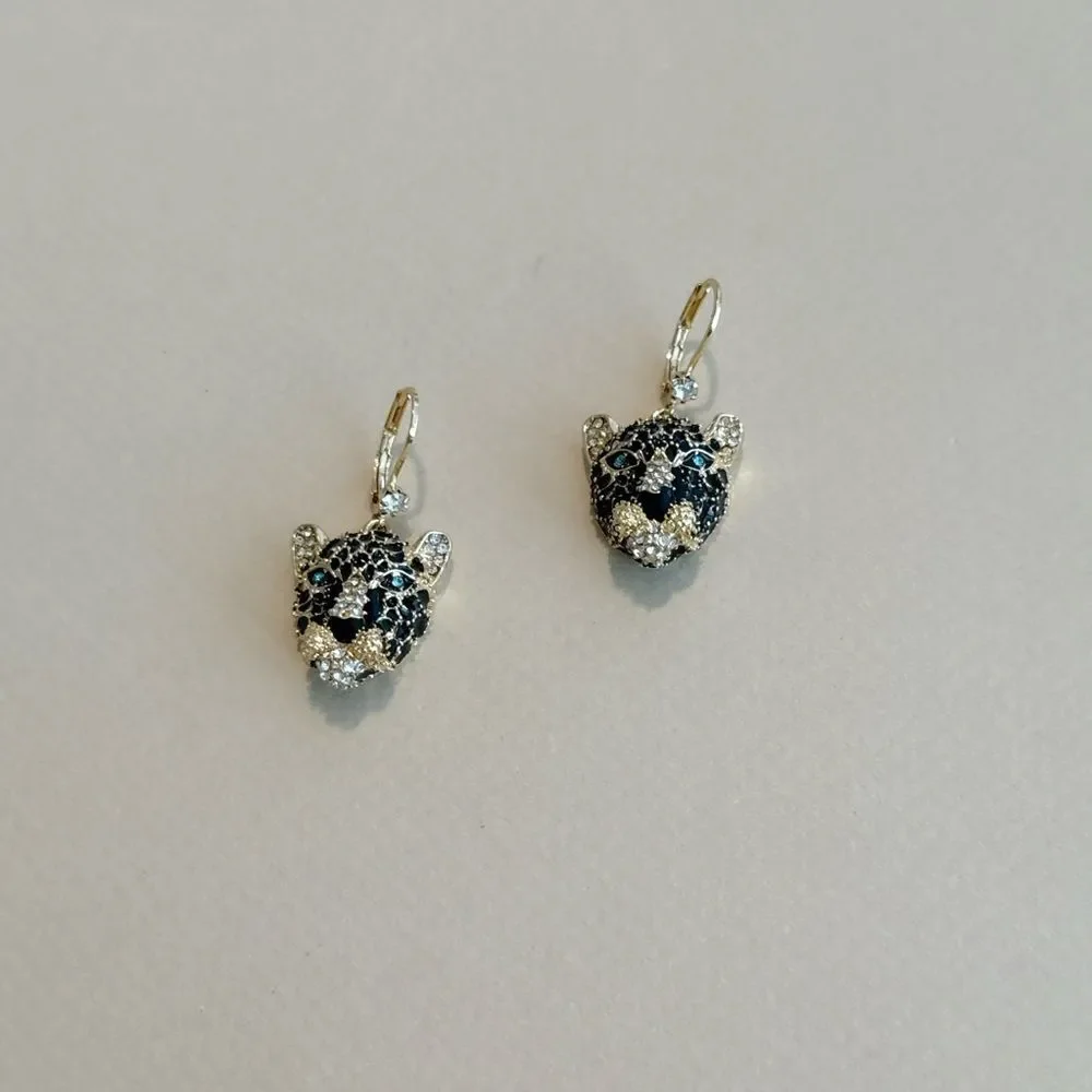 Tiger earrings M1037